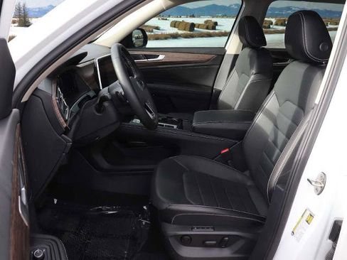 Used 2024 Volkswagen Atlas SEL image 17