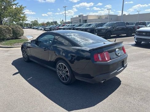 Used 2010 Ford Mustang GT Premium RWD image 4