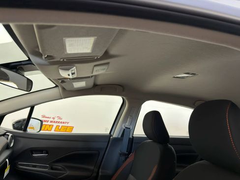 New 2025 Nissan Versa SR w/ Trunk Package image 14