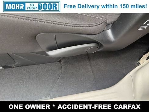 Used 2022 Chrysler Voyager LX FWD image 30