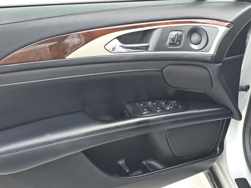 Used 2017 Lincoln MKZ Reserve w/ Climate Package FWD image 16