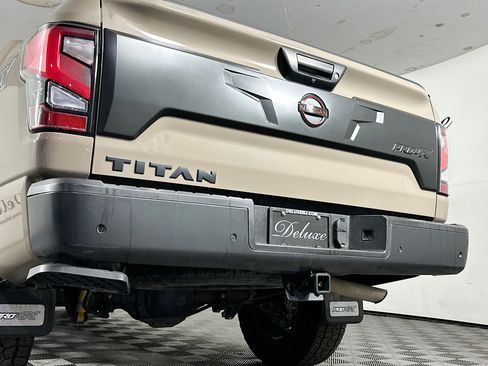 Used 2024 Nissan Titan PRO-4X w/ Pro-4x Convenience Package image 23