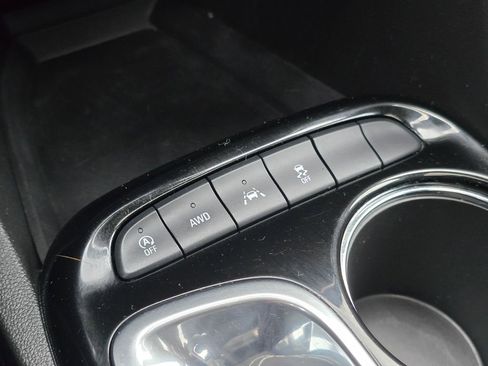 Used 2023 Buick Encore GX Essence w/ Experience Buick Package image 34