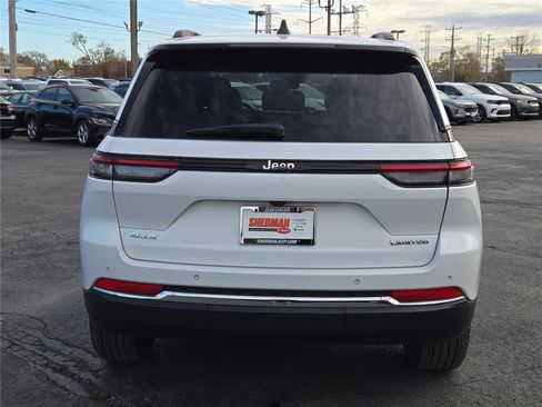 Certified 2022 Jeep Grand Cherokee Limited image 15