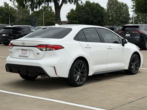 Used 2026 Toyota Corolla SE FWD image 4