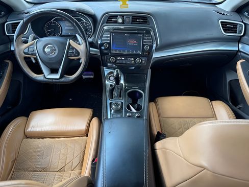 Used 2017 Nissan Maxima SR w/ Interior Lighting Package FWD image 19