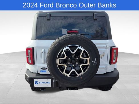 Used 2024 Ford Bronco Outer Banks image 8