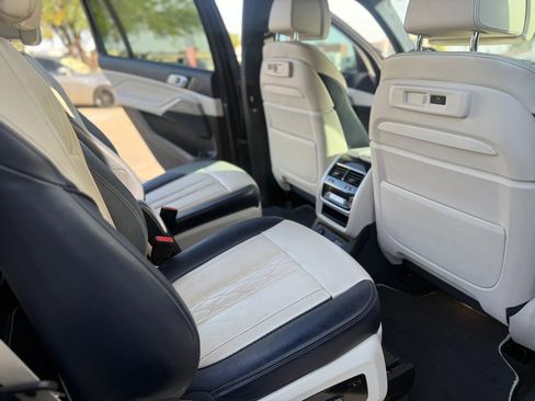 Used 2019 BMW X7 xDrive40i w/ M Sport Package AWD/4WD image 37