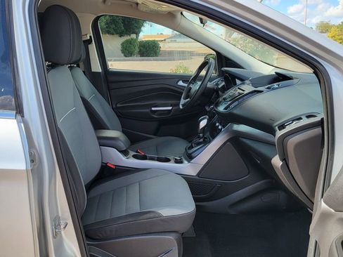 Used 2015 Ford Escape SE image 17