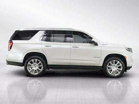 Used 2021 Chevrolet Tahoe High Country w/ Premium Package AWD/4WD image 6