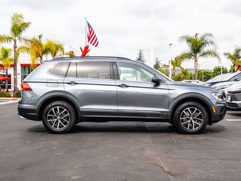 Used 2021 Volkswagen Tiguan SE FWD image 11