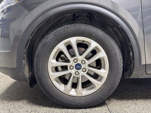 Used 2020 Ford Escape SE image 3