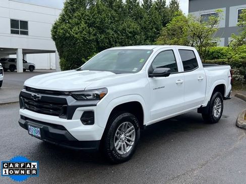 Used 2025 Chevrolet Colorado LT w/ LT Convenience Package image 3