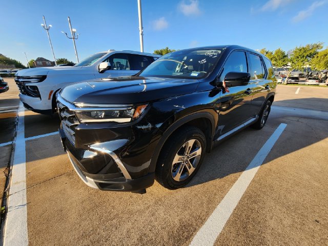 Used 2025 Honda Pilot EX-L image 2