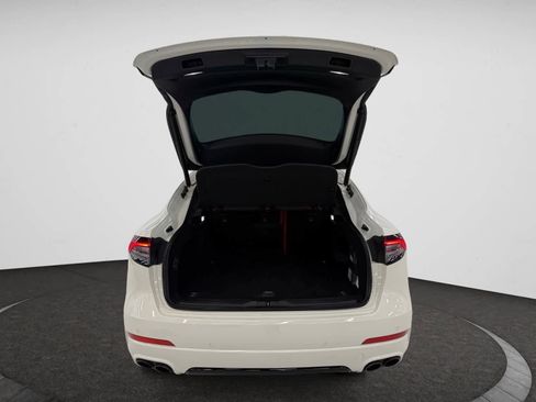 Used 2022 Maserati Levante GT image 4