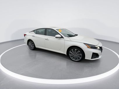 Used 2025 Nissan Altima 2.5 SL