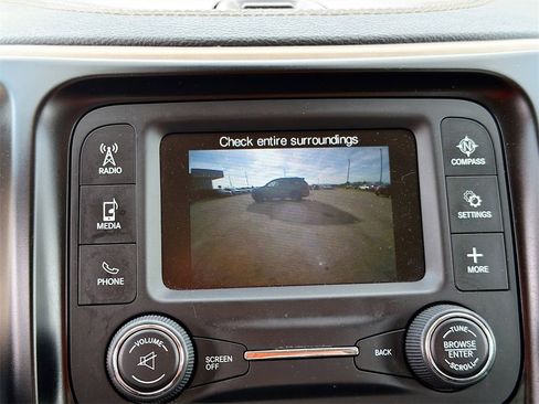 Used 2017 Jeep Cherokee Sport image 13