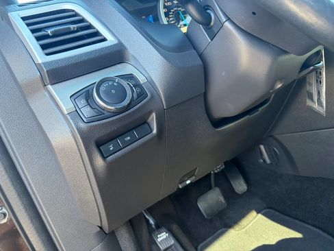 Used 2013 Ford Explorer XLT AWD/4WD image 14