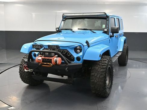 Used 2018 Jeep Wrangler Unlimited Sahara image 12