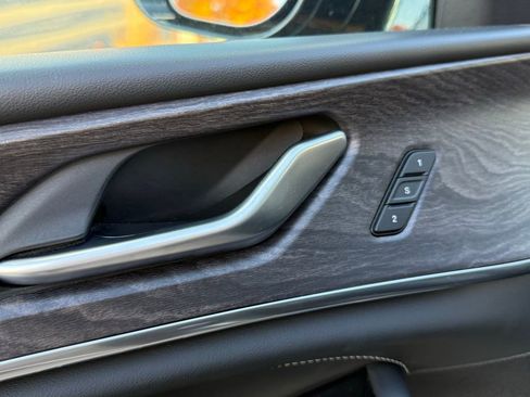 Used 2024 Jeep Grand Cherokee L Overland w/ Trailer Tow Package image 13