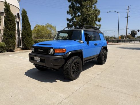 Used 2007 Toyota FJ Cruiser 4WD image 1