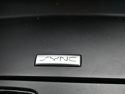 Used 2019 Ford Explorer XLT w/ Equipment Group 201A image 19