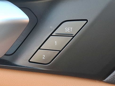 Used 2023 BMW X5 xDrive40i w/ Premium Package image 26