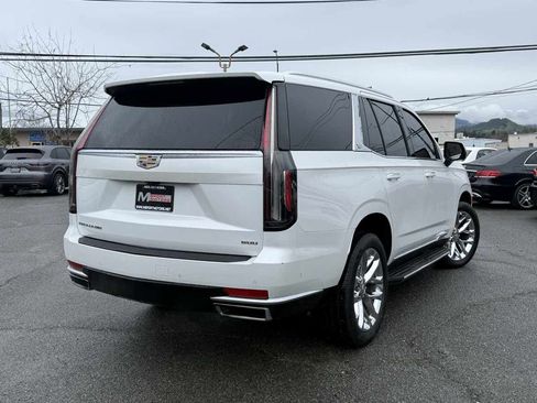 Used 2021 Cadillac Escalade Premium Luxury image 12