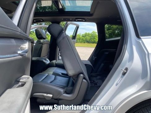 Used 2024 Cadillac XT6 Luxury w/ LPO, Floor Liner Package FWD image 41