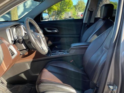 Used 2011 Chevrolet Equinox LT w/ Chrome Appearance Package image 16