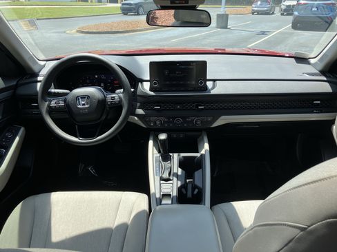 Used 2023 Honda Accord EX image 32
