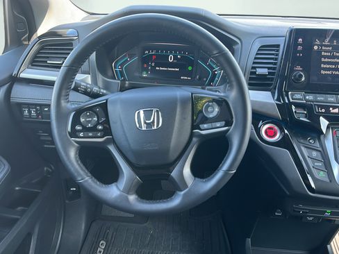 Used 2024 Honda Odyssey Touring image 15