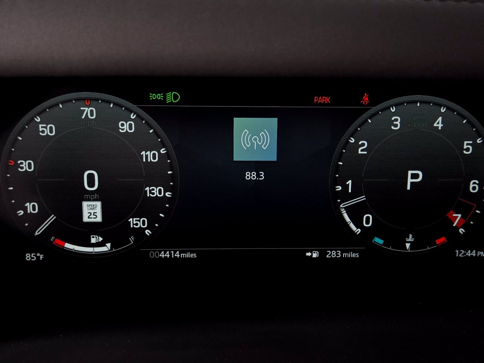 Used 2026 Land Rover Defender 110 X-Dynamic SE AWD/4WD image 31