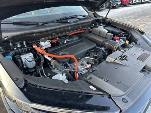 Used 2024 Honda CR-V Sport Touring image 13