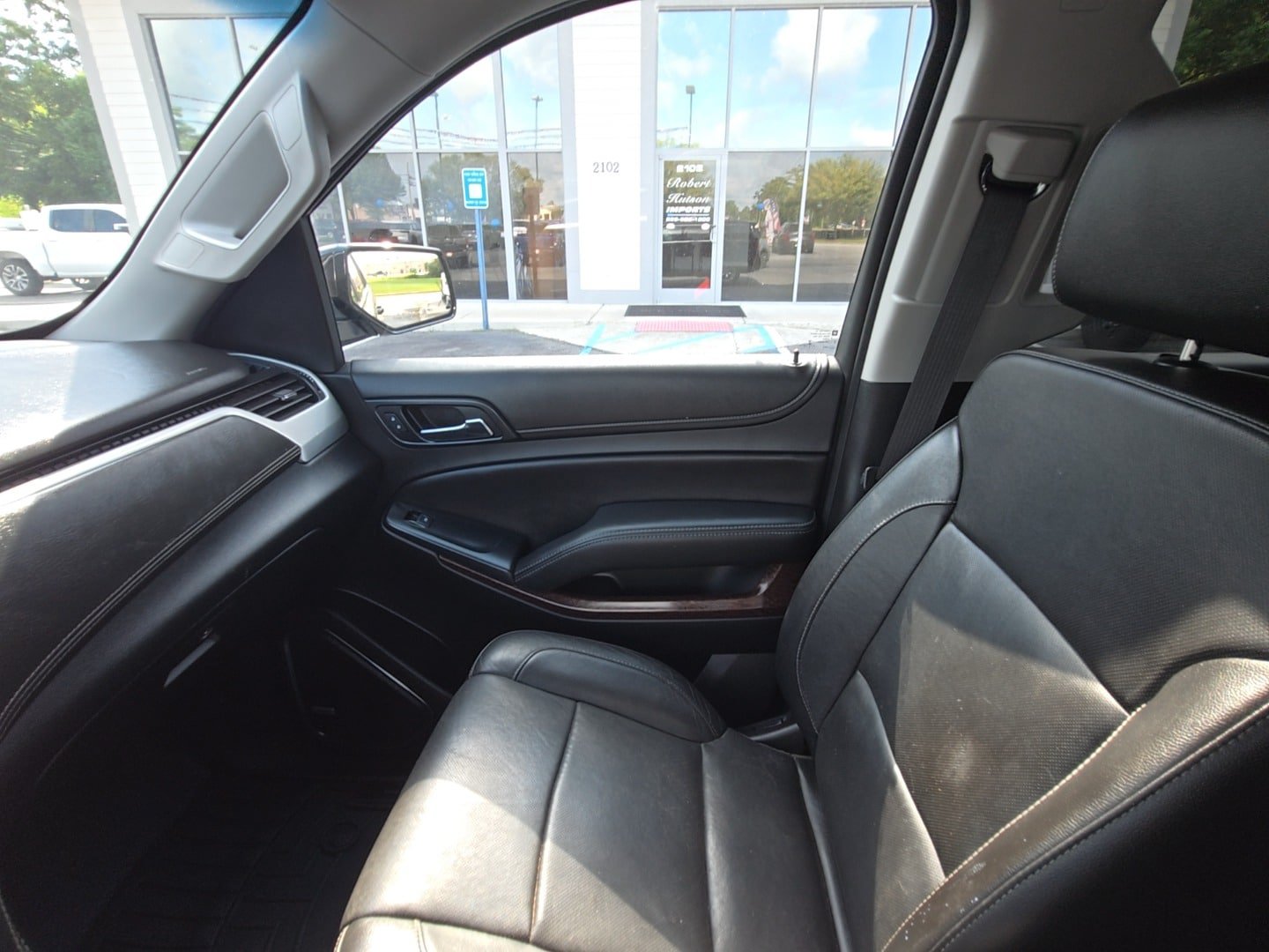 Used 2018 GMC Yukon SLT w/ HD Trailering Package AWD/4WD image 15