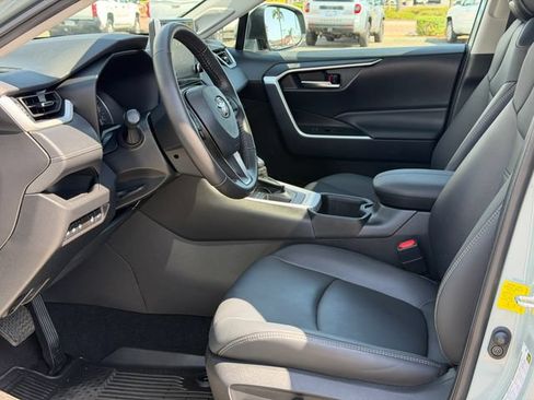 Used 2022 Toyota RAV4 XLE Premium FWD image 16