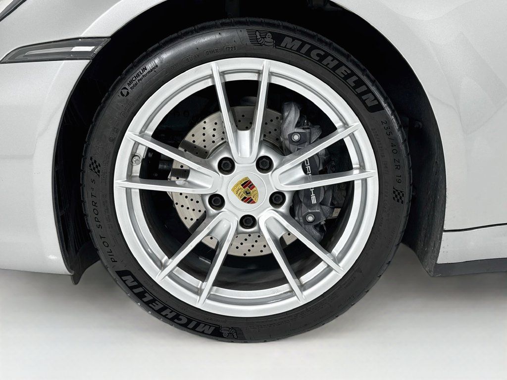 Certified 2020 Porsche 911 Carrera RWD image 31