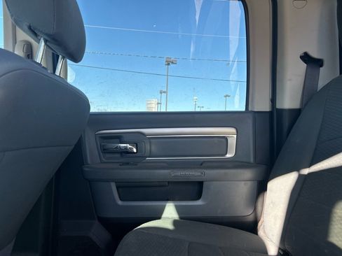 Used 2018 RAM 2500 SLT image 28