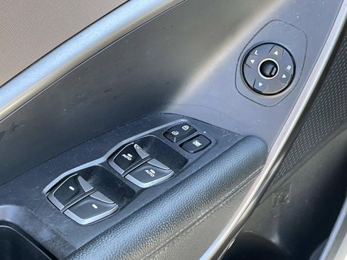 Used 2017 Hyundai Santa Fe Sport FWD image 15