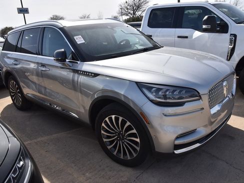 Certified 2023 Lincoln Aviator Reserve w/ Equipment Group 201A image 5