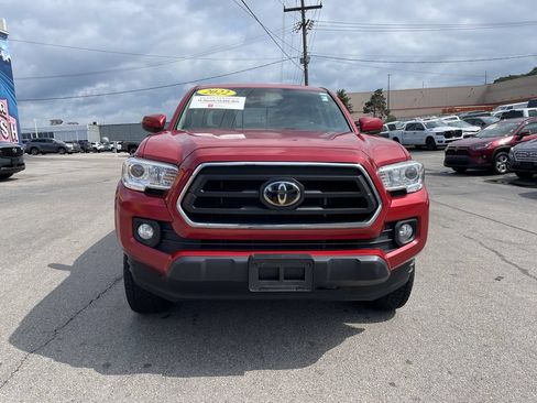 Used 2022 Toyota Tacoma SR5 AWD/4WD image 5