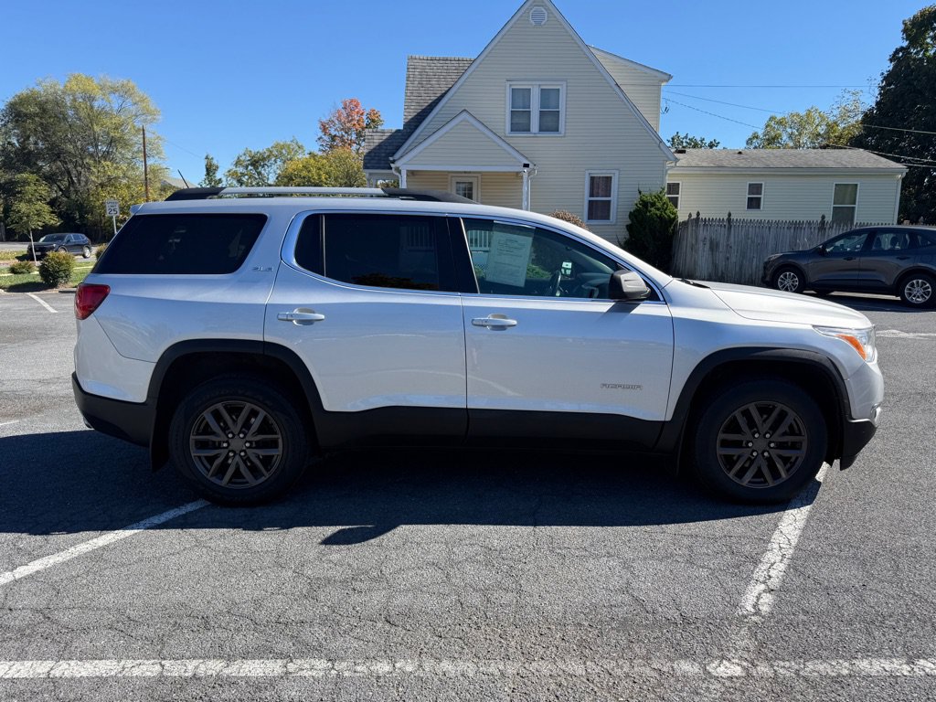 Used 2017 GMC Acadia SLE w/ Driver Alert Package I AWD/4WD image 2