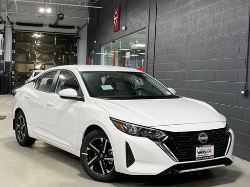 New 2025 Nissan Sentra SV image 2