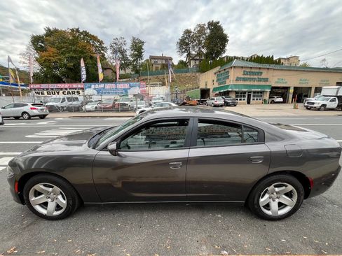 Used 2017 Dodge Charger Police w/ Street Appearance Group image 4