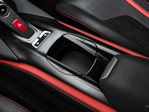 Used 2019 Ferrari 812 Superfast RWD image 77