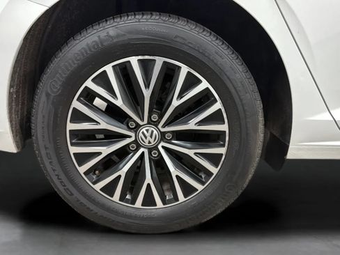 Used 2019 Volkswagen Jetta R-Line FWD image 29