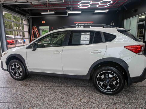 Used 2020 Subaru Crosstrek 2.0i AWD/4WD image 2