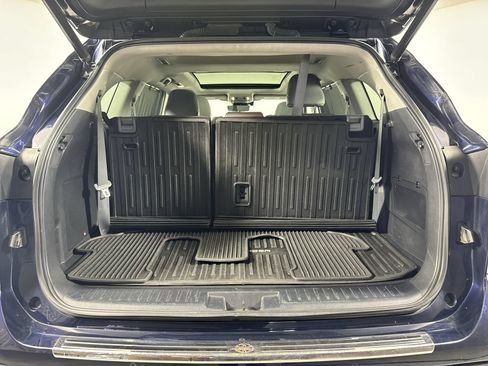 Used 2023 Toyota Highlander Platinum AWD/4WD image 35