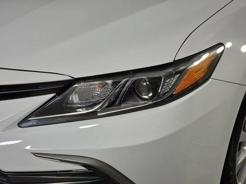 Used 2021 Toyota Camry LE FWD image 26