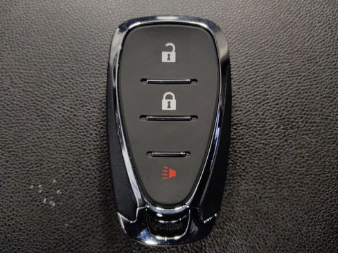 Used 2020 Chevrolet Equinox LS w/ LS Convenience Package image 32